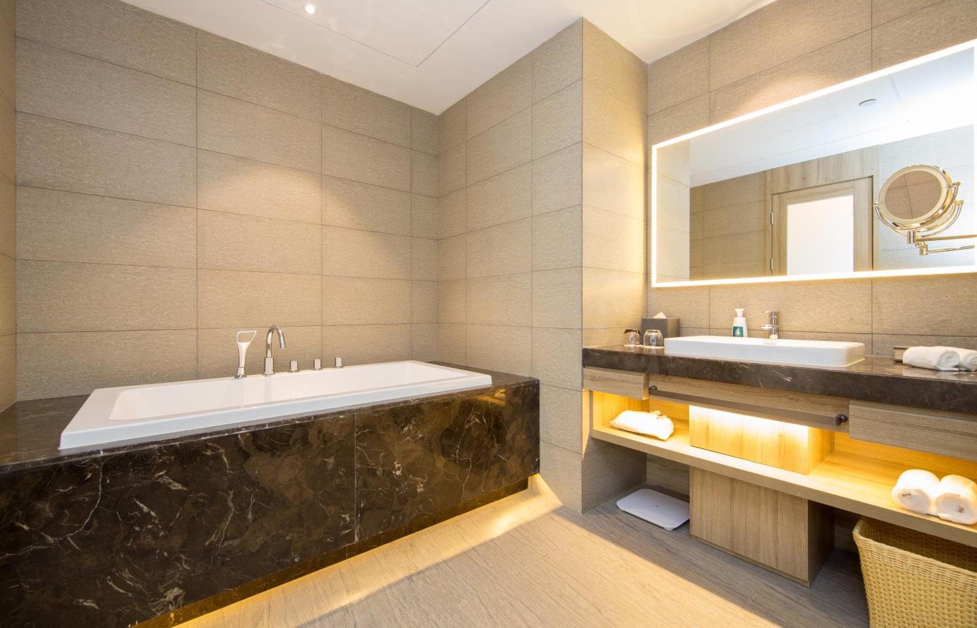 Atour Hotel Chongqing Hongyadong Riverview Exterior photo